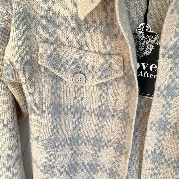 Love Ever After Cardigan Sweater Shacket Womens Size Medium Pockets Plaid Button - Picture 2 of 8